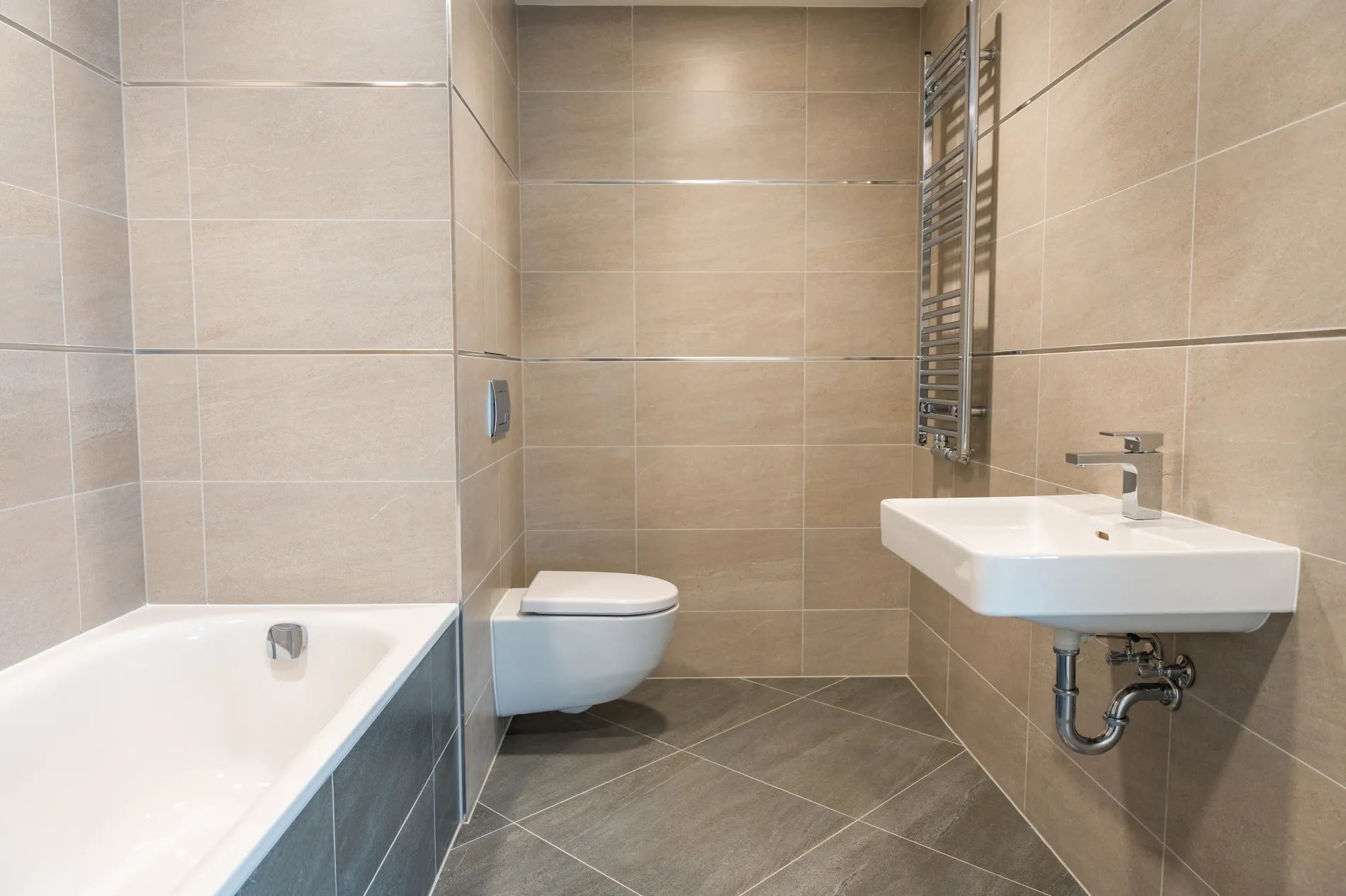 Rénovation de salle de bain avec carrelage haute qualité